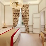 Hotel Regina Louvre Paris