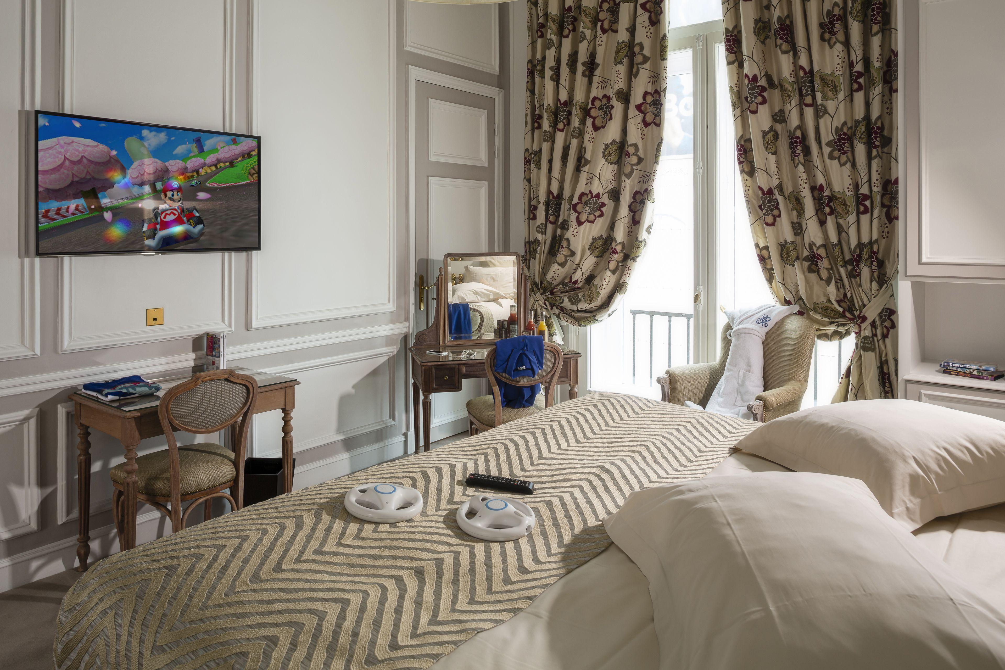 Regina Louvre Hotel 5*